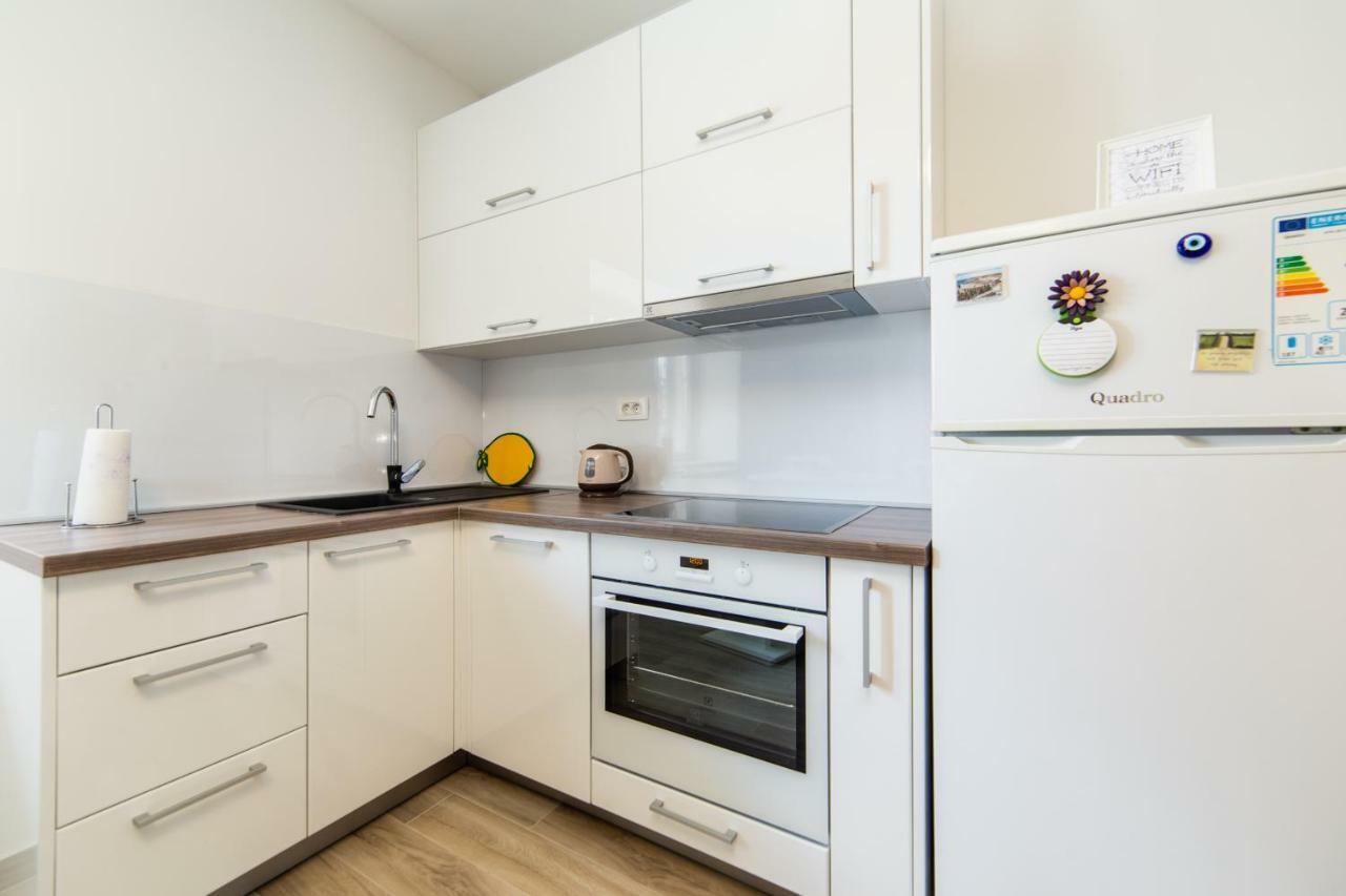 Apartmani Ujdur Gradac  Exteriör bild
