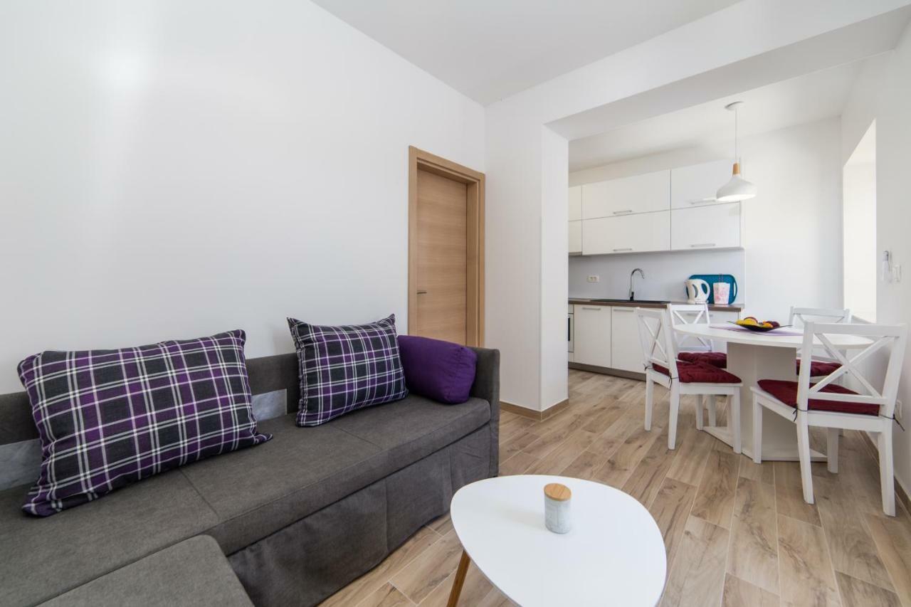 Apartmani Ujdur Gradac  Exteriör bild